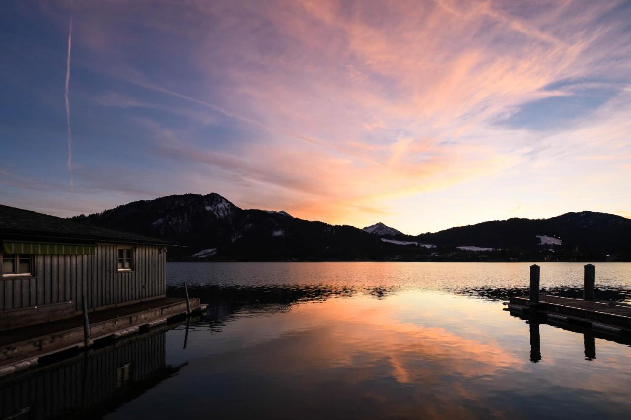 Seehotel zur Post Tegernsee Buitenkant foto