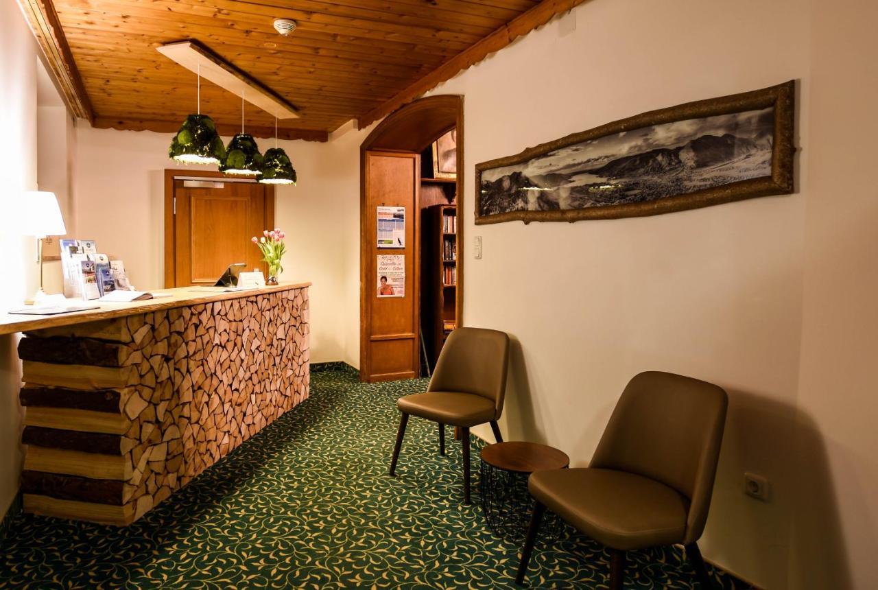 Seehotel zur Post Tegernsee Buitenkant foto